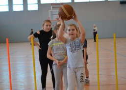 Turniej Koszykówki "OSIR BASKET DWÓJKI" na Hali Sportowej
