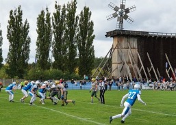 Armiada Szczecin pokonała gospodarzy Angels Toruń 30:0  w meczu Footballu Amerykańskiego który odbył się w Ciechocinku.